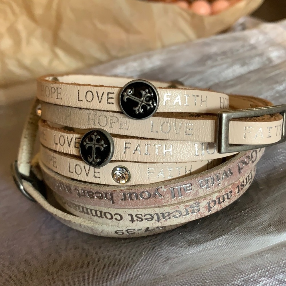 Leather cream wrap bracelet